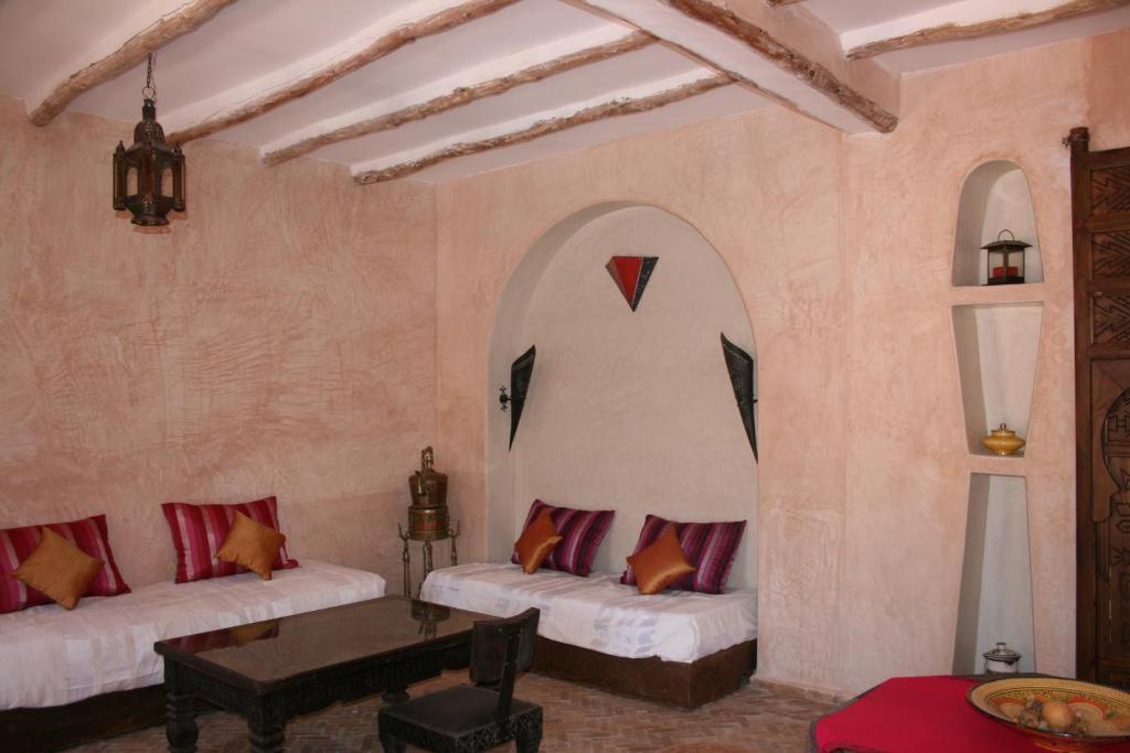Riad Dar Bergui Уарзазат Экстерьер фото