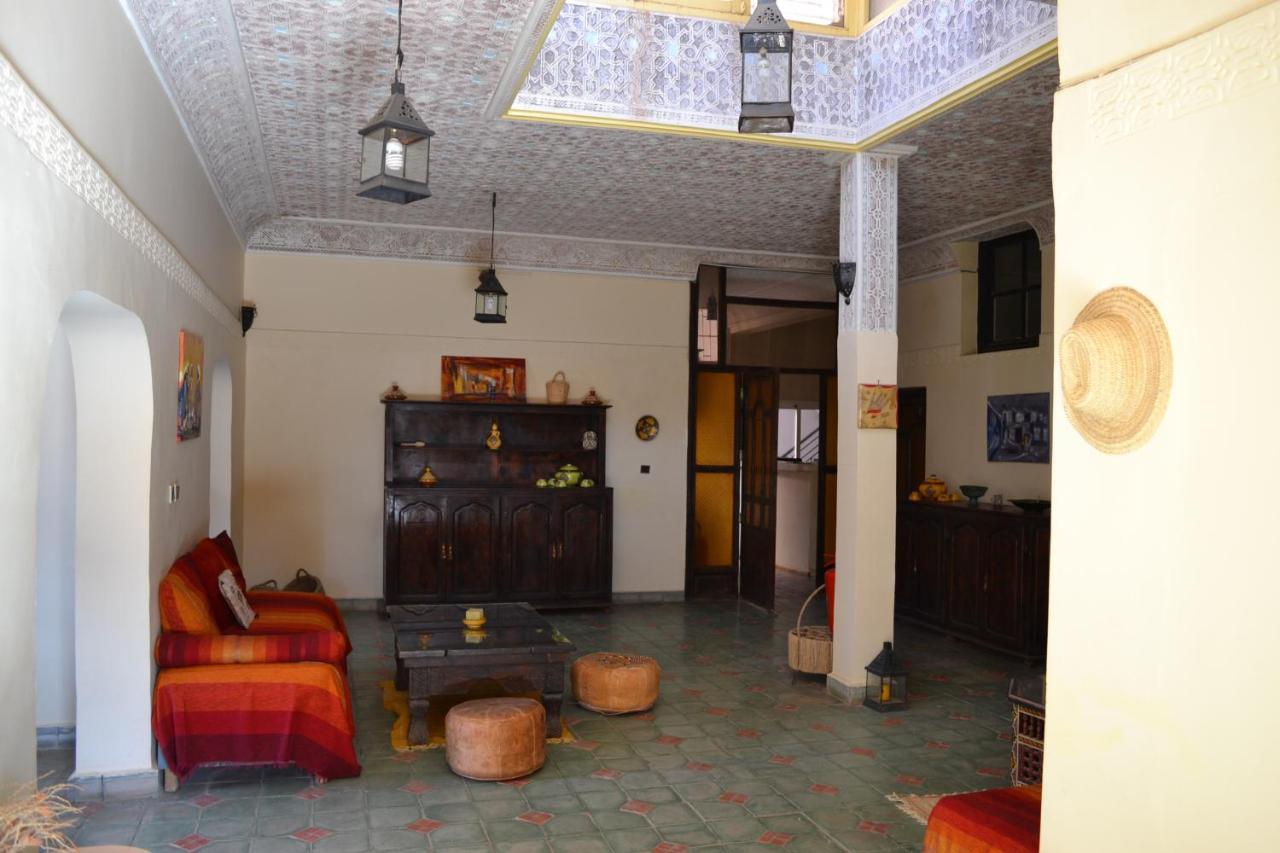 Riad Dar Bergui Уарзазат Экстерьер фото