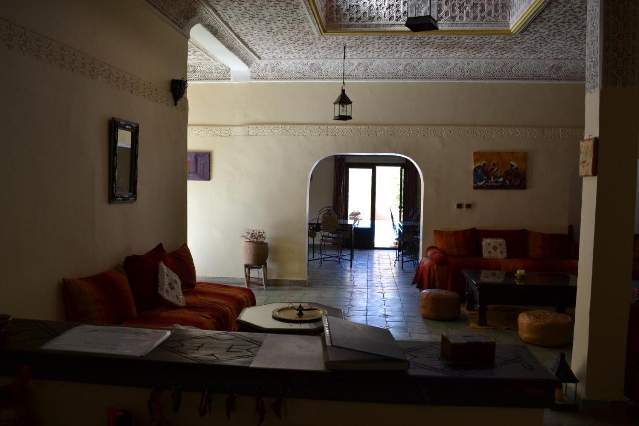 Riad Dar Bergui Уарзазат Экстерьер фото